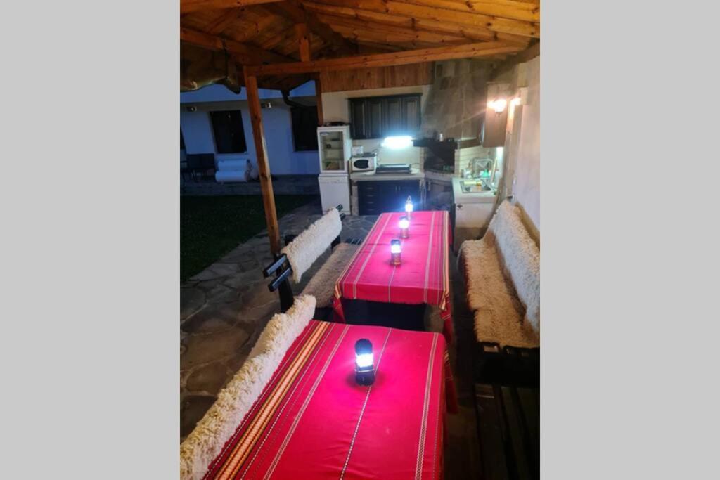 Villa Двете Къщи В Планината Beli Osŭm Esterno foto