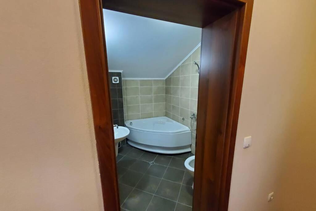 Villa Двете Къщи В Планината Beli Osŭm Esterno foto