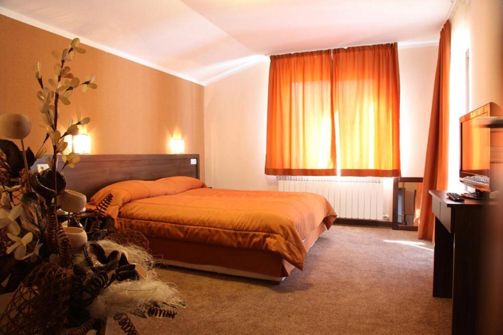 Villa Двете Къщи В Планината Beli Osŭm Esterno foto