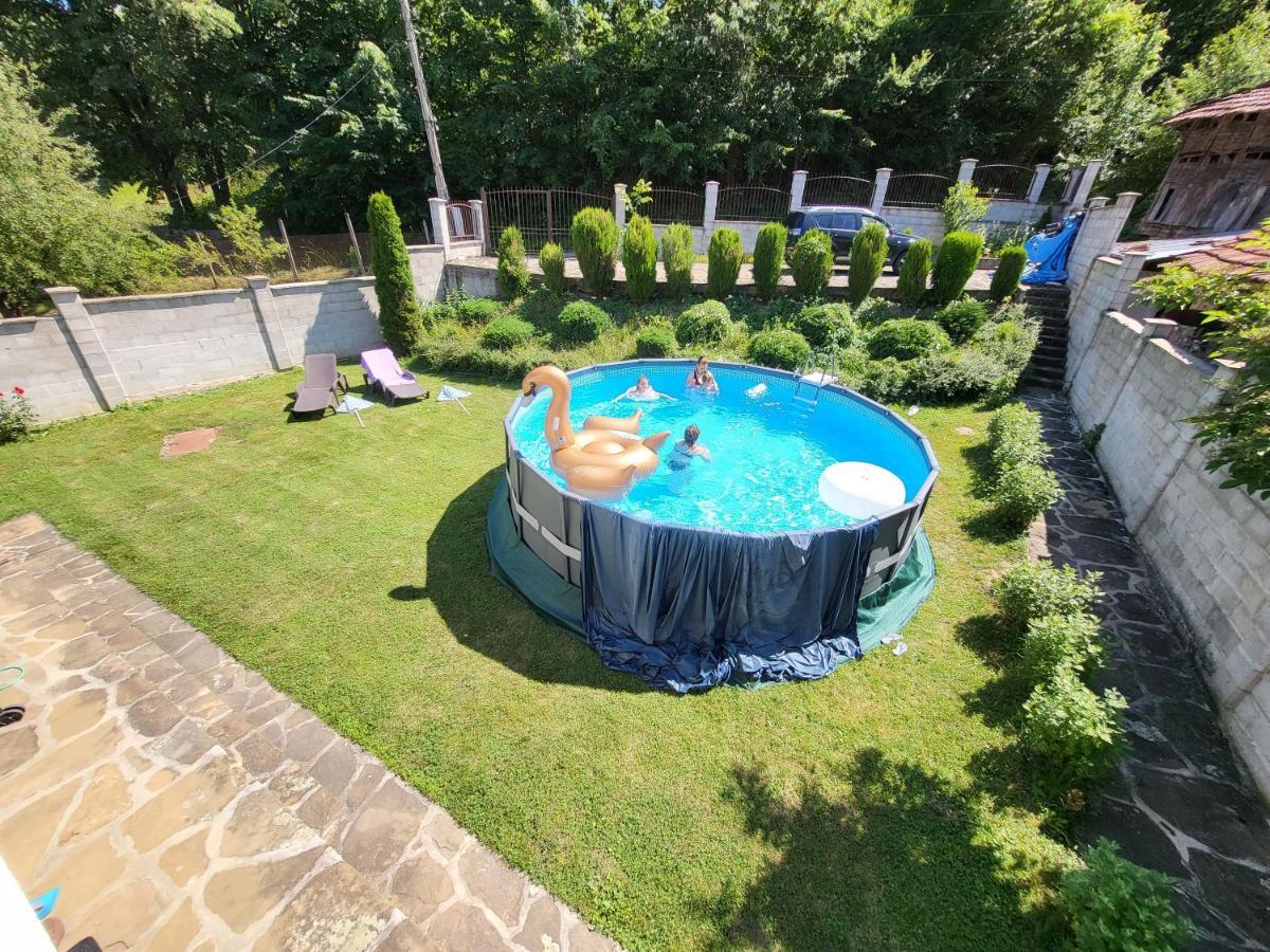 Villa Двете Къщи В Планината Beli Osŭm Esterno foto